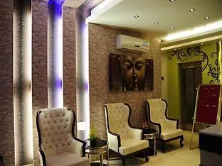 Hotel Taksh Inn Delhi  Indien